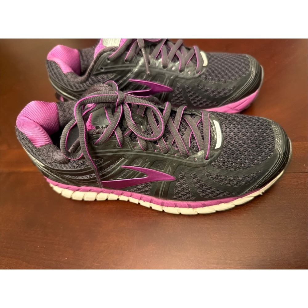 Brooks Ariel Athletic Running Shoe Size 7 1/2 Wide Black Purple EUC
